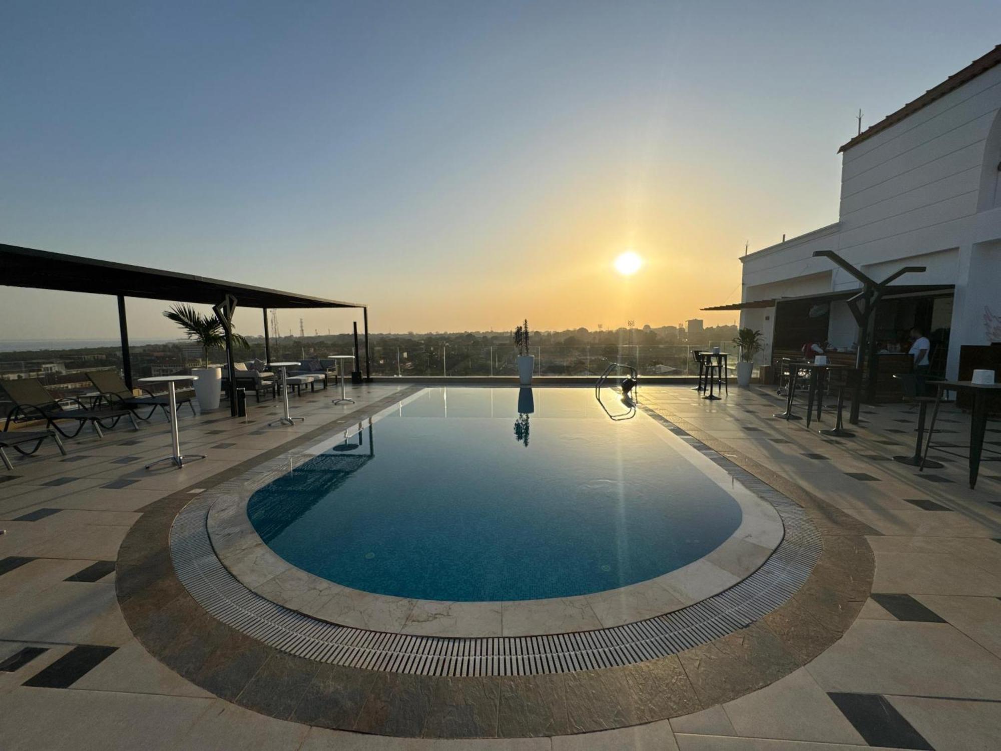Bissau Royal Hotel Buitenkant foto